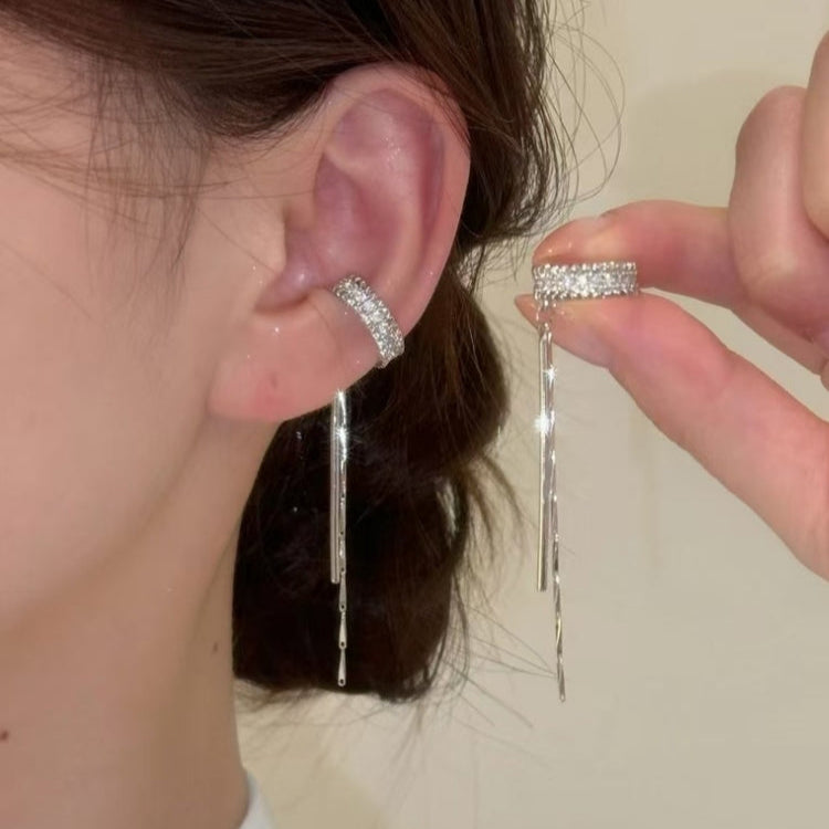 Elegant Light and Luxurious Tassel Earrings – Fashionable Statement Jewelry for Special Occasions and Everyday Glam