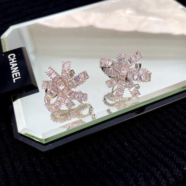 14-carat gold-plated elegant zircon knotted flower earrings