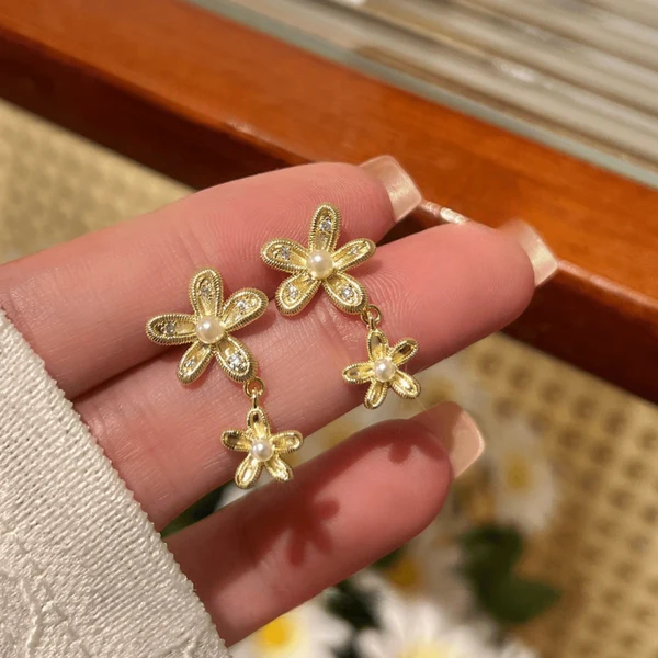14K Gold-Plated Elegant Pearl Flower Earrings