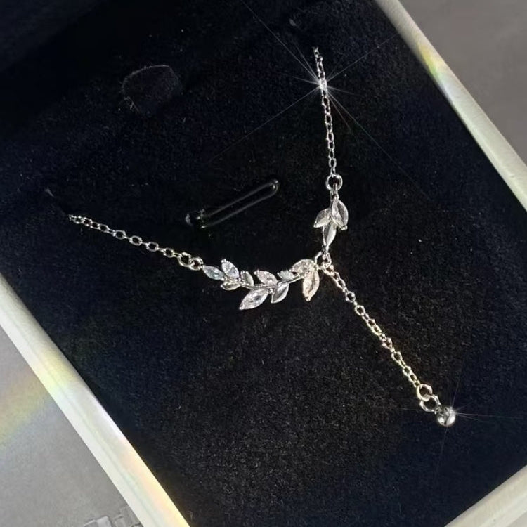 S925 Silver & S999 Silver Leaf Necklace – Light Luxury, High-End Design for 2024, Trendy & Elegant Jewelry