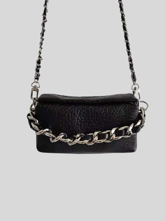 Fashionable and versatile chain crossbody bag