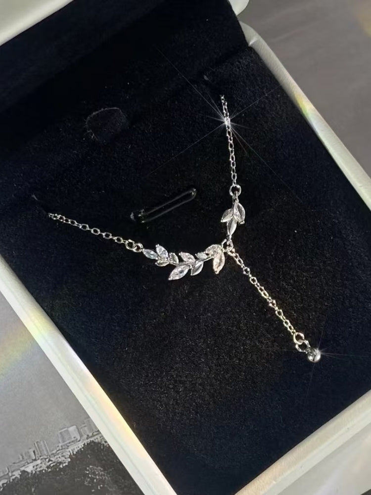 S925 Silver & S999 Silver Leaf Necklace – Light Luxury, High-End Design for 2024, Trendy & Elegant Jewelry